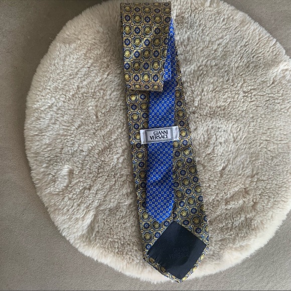 Vintage Gianni Versace Necktie 👔 Tie - Medusa Head Motif - Picture 8 of 9
